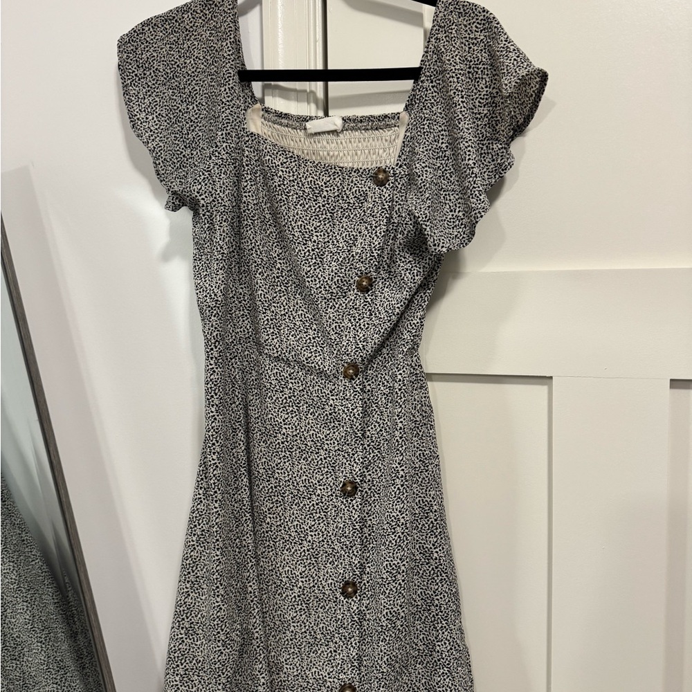 Women's Black and White Dress